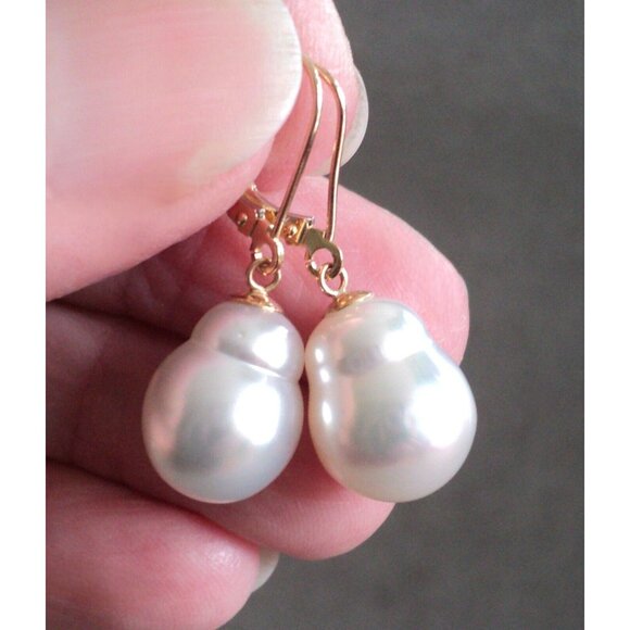 Big Luminous Baroque PEARL EARRINGS 14K Yellow GOLD Lever Back 1.25" Dangle - Picture 2 of 8